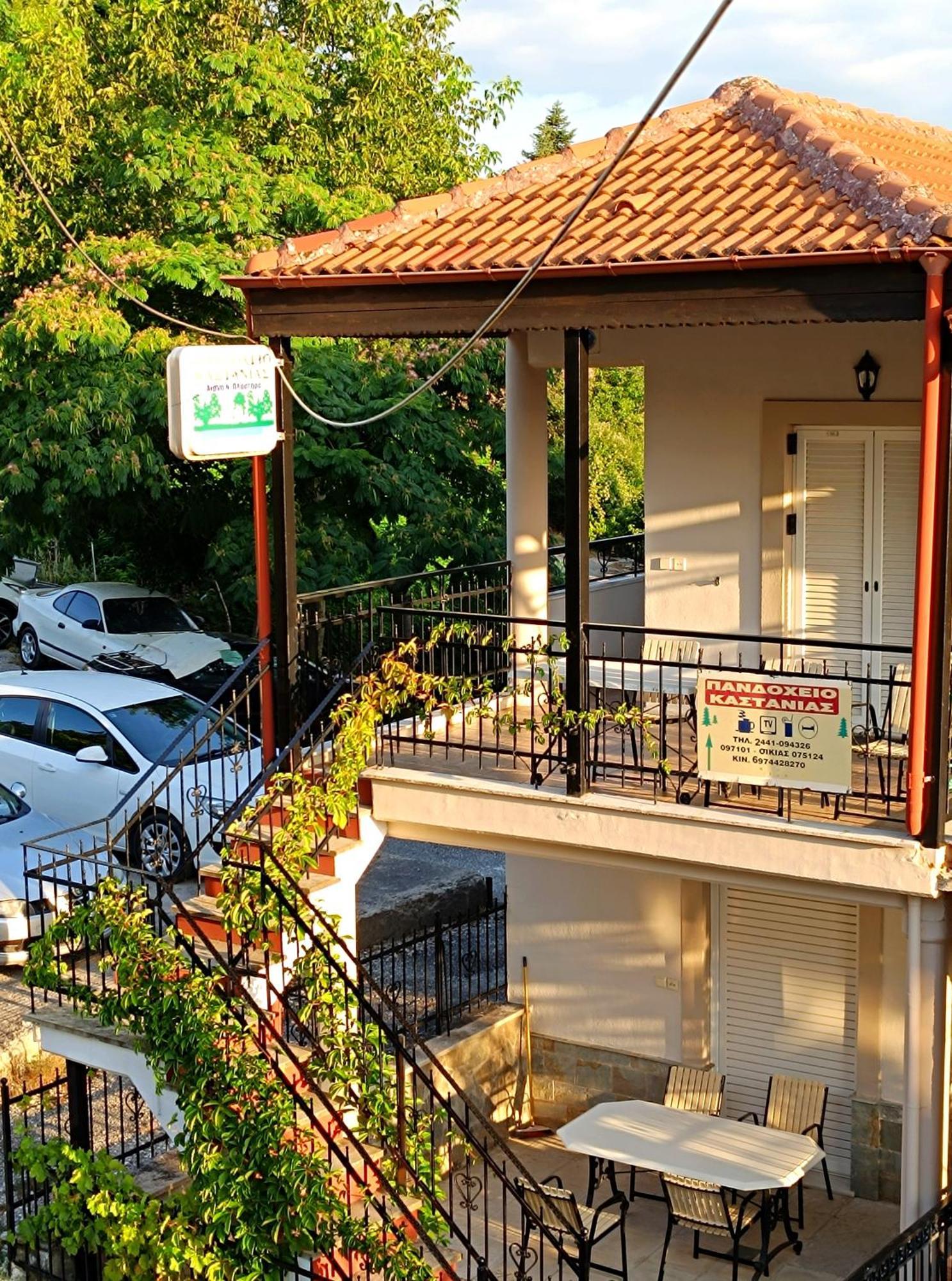 Πανδοχείο Λίμνης Πλαστήρα Hotel Kasztaniá Kültér fotó